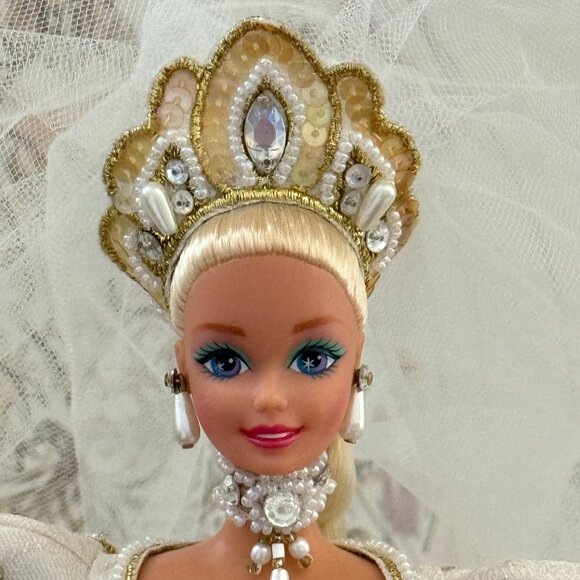 NIB 1992 Empress Bride Barbie by Bob Mackie Mattel #04247 - Picture 3 of 16